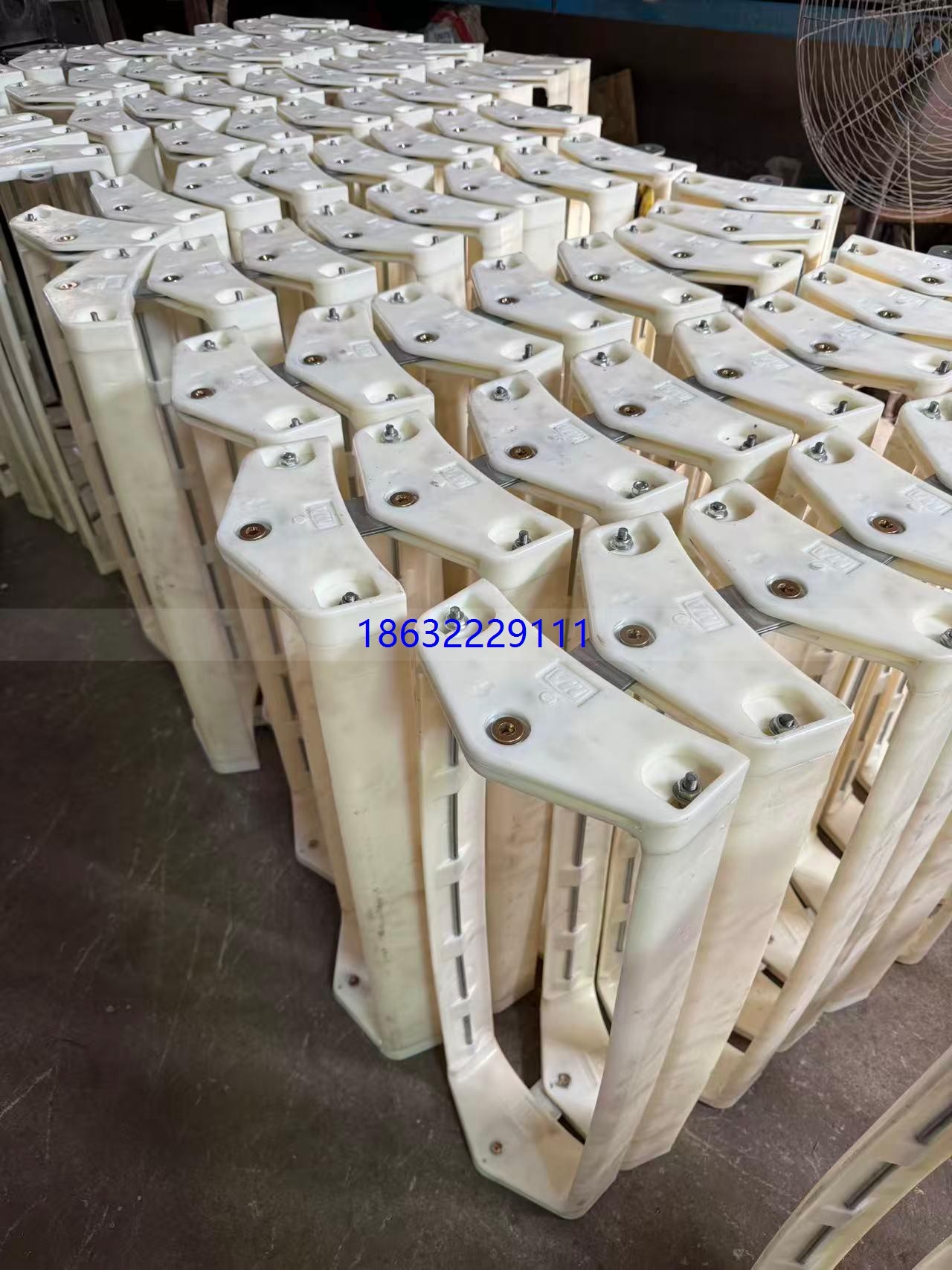 探秘O型电缆夹板生产厂家的制造工艺(图1)