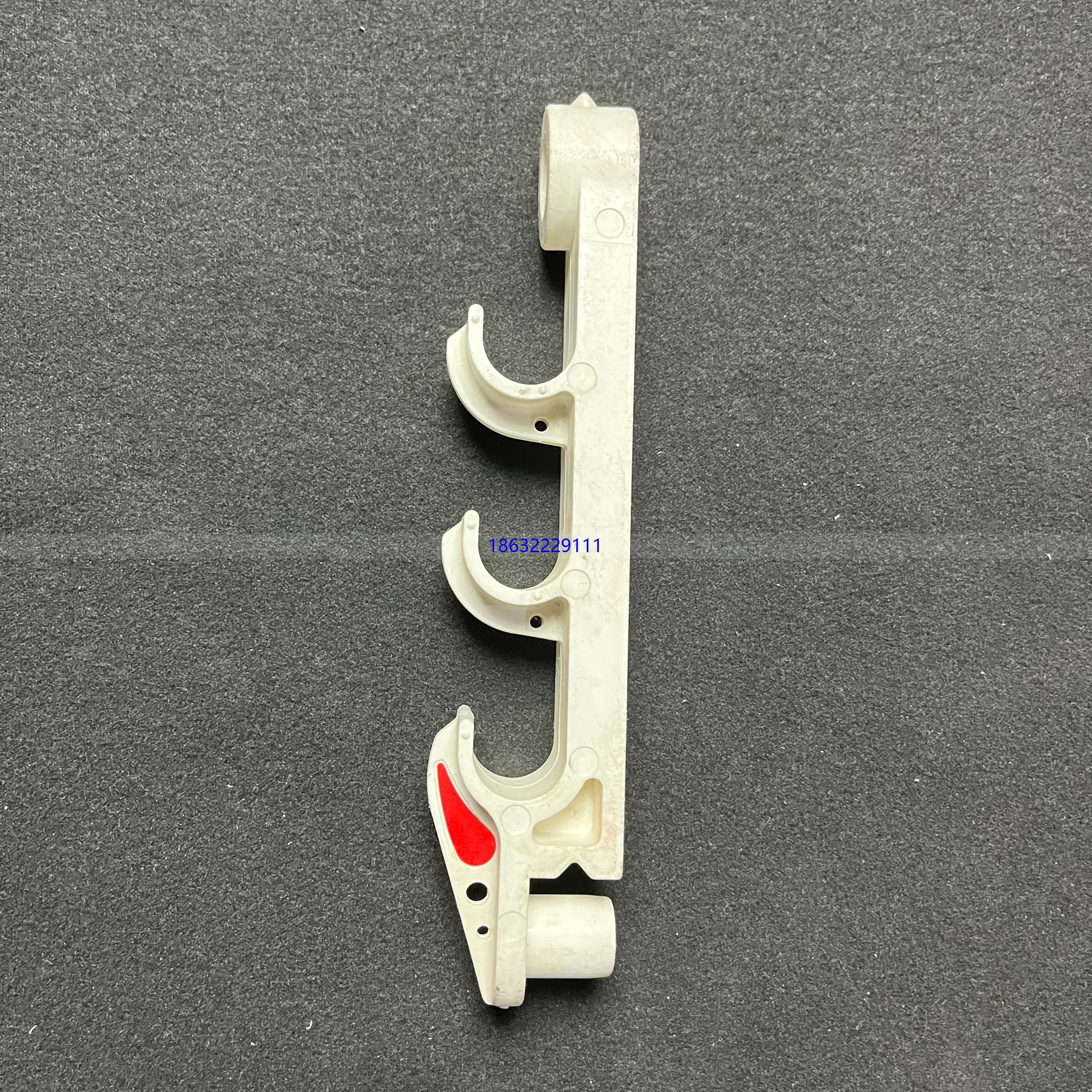 保定创为金塑制品有限公司：专注矿用电缆挂钩等产品多年(图1)